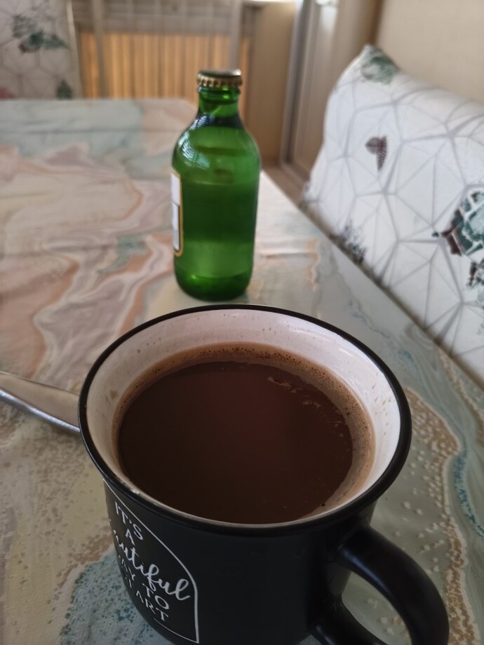 Çay sever misniz, birlikte içelim mi?