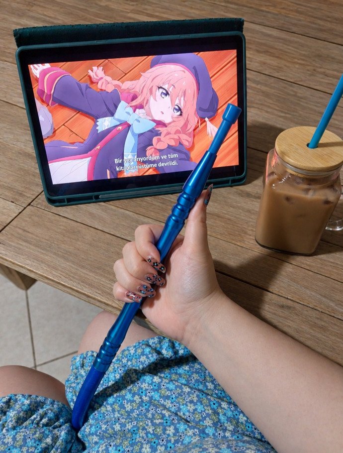 En sevdiğiniz üçlü kombinasyon ne, benimki anime nargile buzlu kahve?