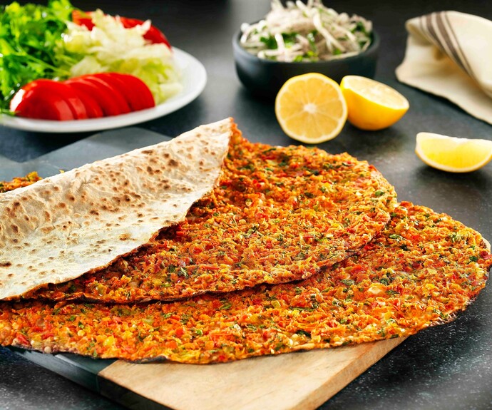 Ömür boyu sadece tek bir yemek yeme şansın olsa hangi yemeği seçerdin?