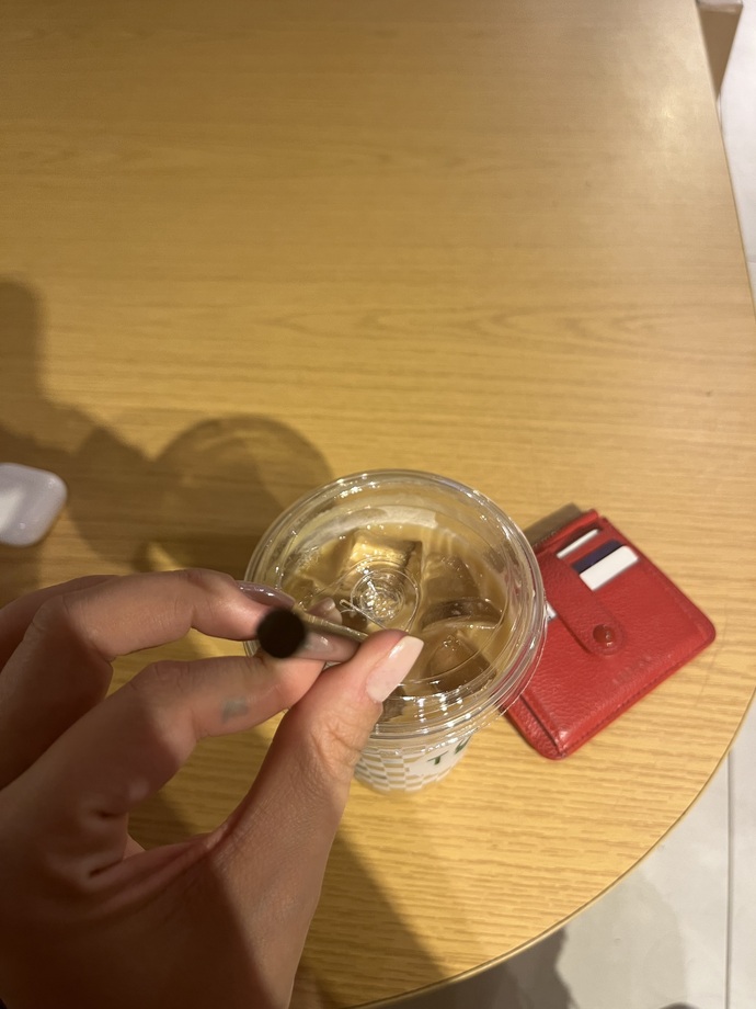 Sizi kahve sorularımla bunalttığımın farkındayım ama beni seviyor musunuz yine de ajjdskskkdd?