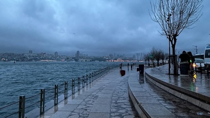 Günaydin Yeni sabaha inşallah her şey gönlünüzce olur çay var mi çay?