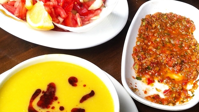 Ilk buluşmada çorba kasesini kafasına diken erkek ikinci buluşmayı hak eder mi?
