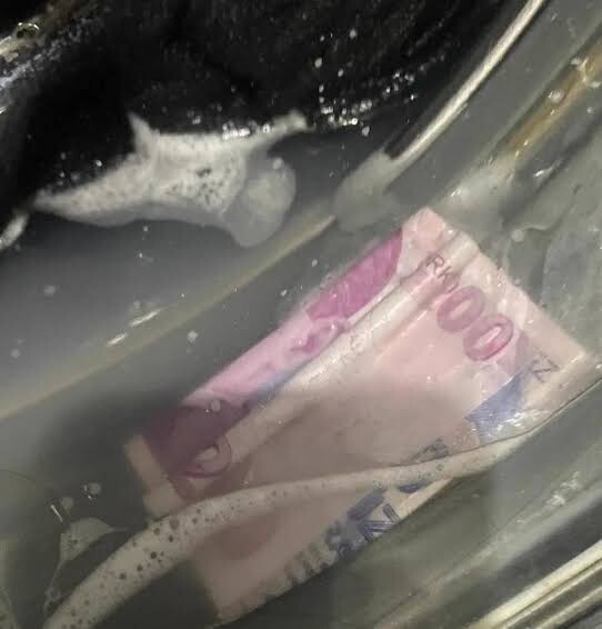Böyle bir durumda parayı kurutma makinesine atsak sorun çözülür mü?