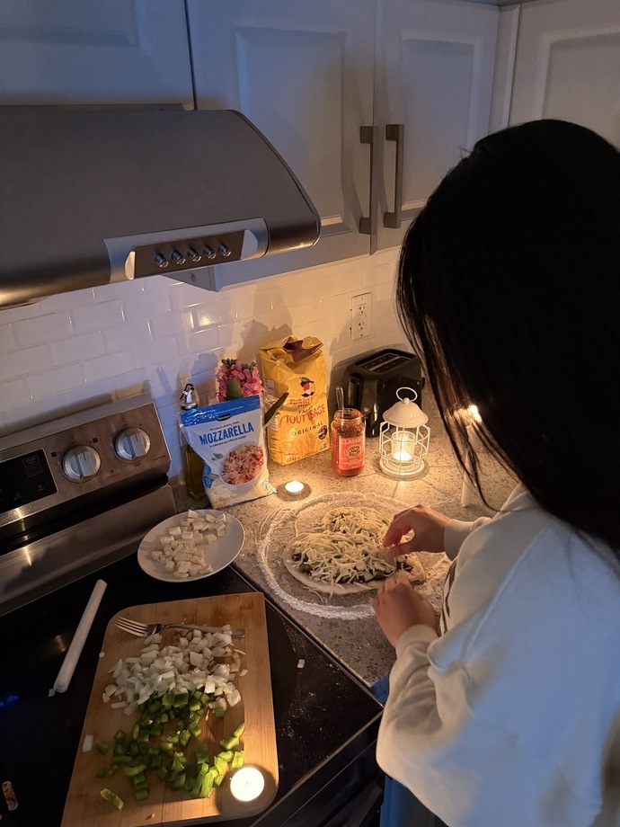 İnsanın sevgilisine/ eşine yemek yapması kölelik midir?