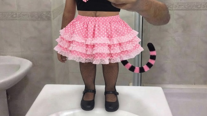 Sizce bu kostümle miyavlamak mı yoksa selfie çekmek mi daha zor olur?