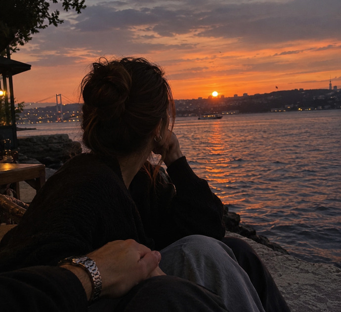 Sizce aşk zamanla mı oluşur, ilk anda mı?