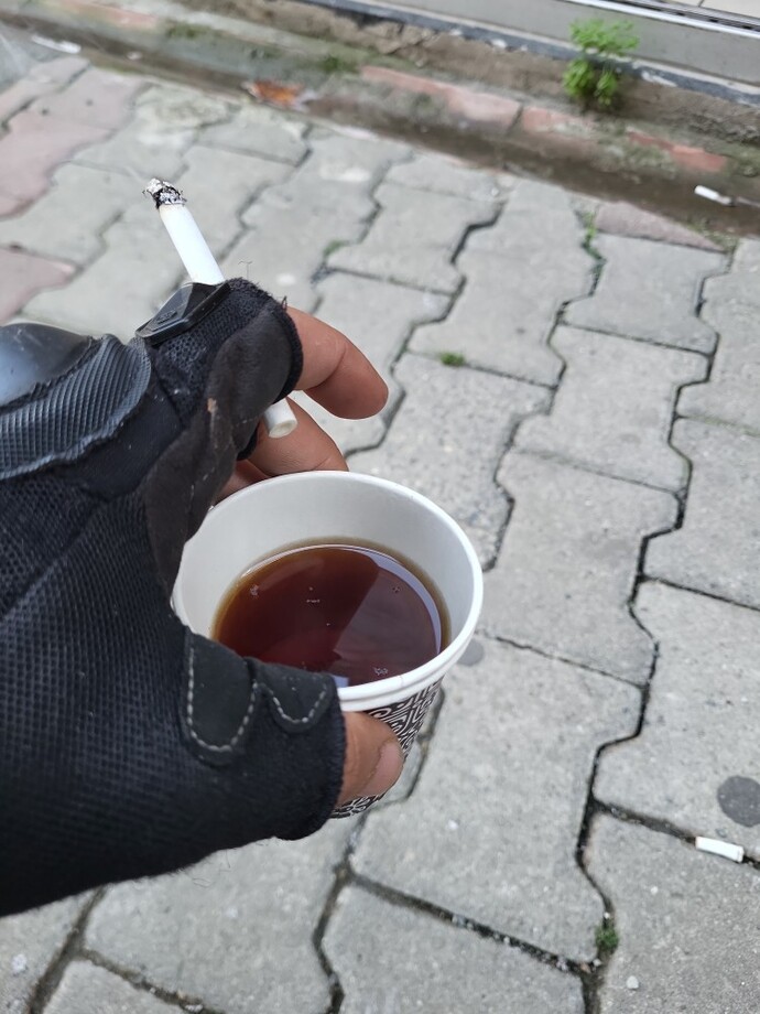 Çiğ köfte yaptım, yer misiniz?