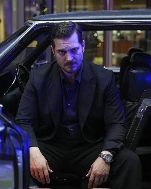 Eşref Tek mi, Michael Corleone mi? Siz hangisini daha çok seviyorsunuz?