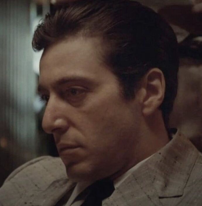 Eşref Tek mi, Michael Corleone mi? Siz hangisini daha çok seviyorsunuz?