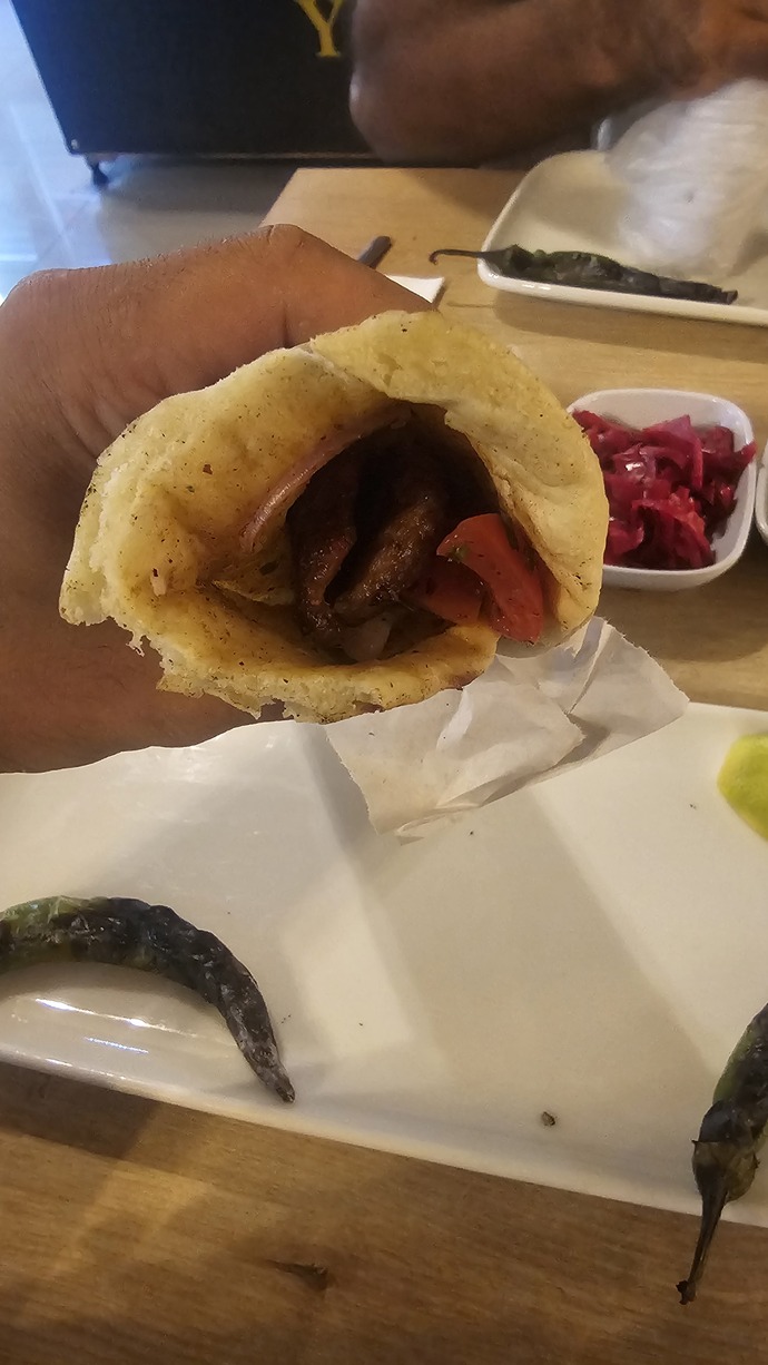 Gece benimle, dürüm gömecek sevgiliyi nereden bulabilirim?