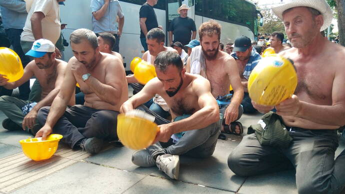 Türkiye’de neden haftada 6 gün çalışmak mecburi?