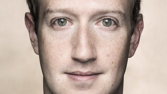 Mark Zuckerberg insan üstü varlık olabilirmi?