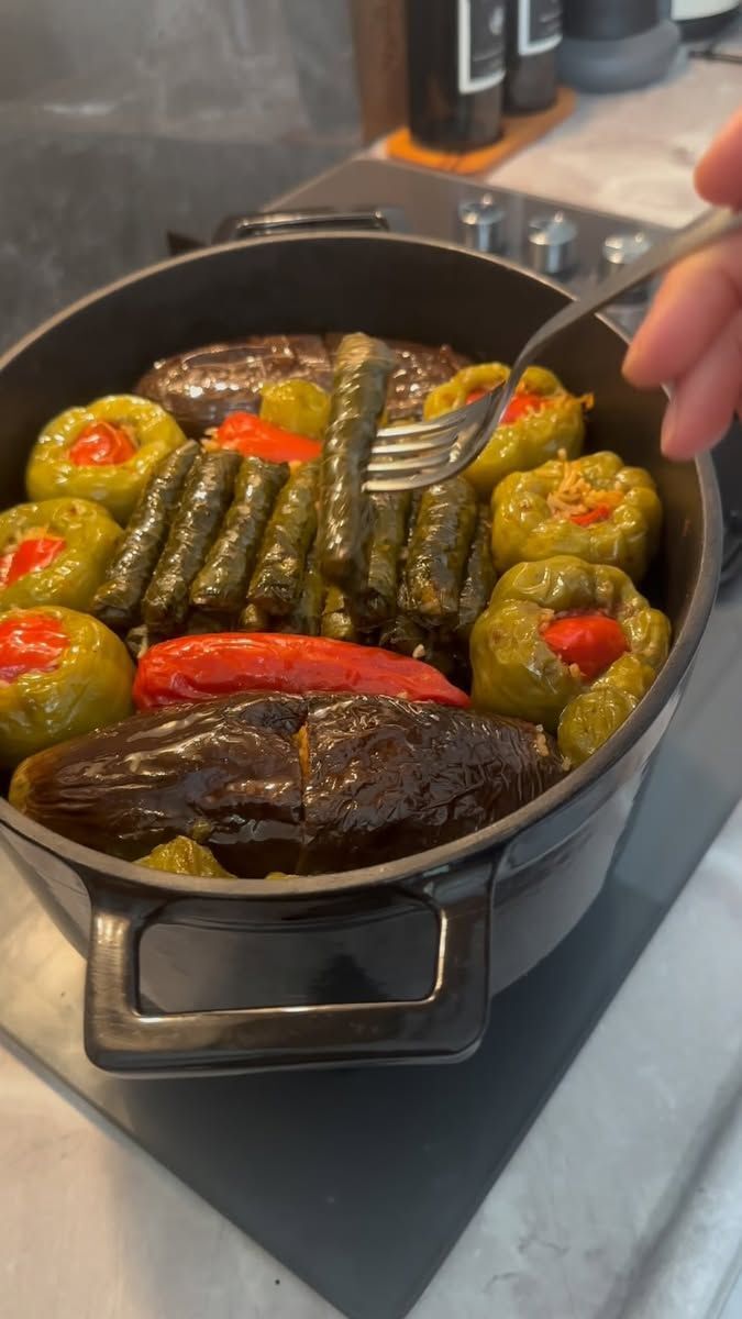 Biber dolması mı yaprak sarma mı?