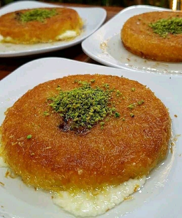 Künefe mi Baklava mı?