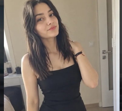 Sizce bu kız fake mi? Pinterestte daha önce görmüş gibiyim, siz ne düşünüyorsunuz?