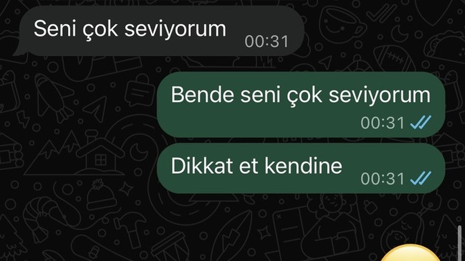 Sevgilim bana karşi çok mesafeli değil mi sizce?