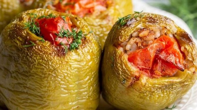 Biber dolmasını zeytinyağlı mı yoksa etli mi seviyorsunuz?
