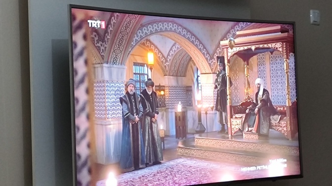 Dizi izlemeyi sever misinizz?