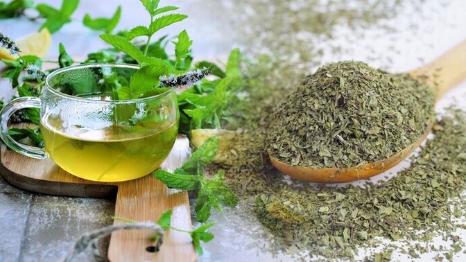 Soğuk havalarda nane limon mu, ıhlamur çayı mı daha iyi geliyor?