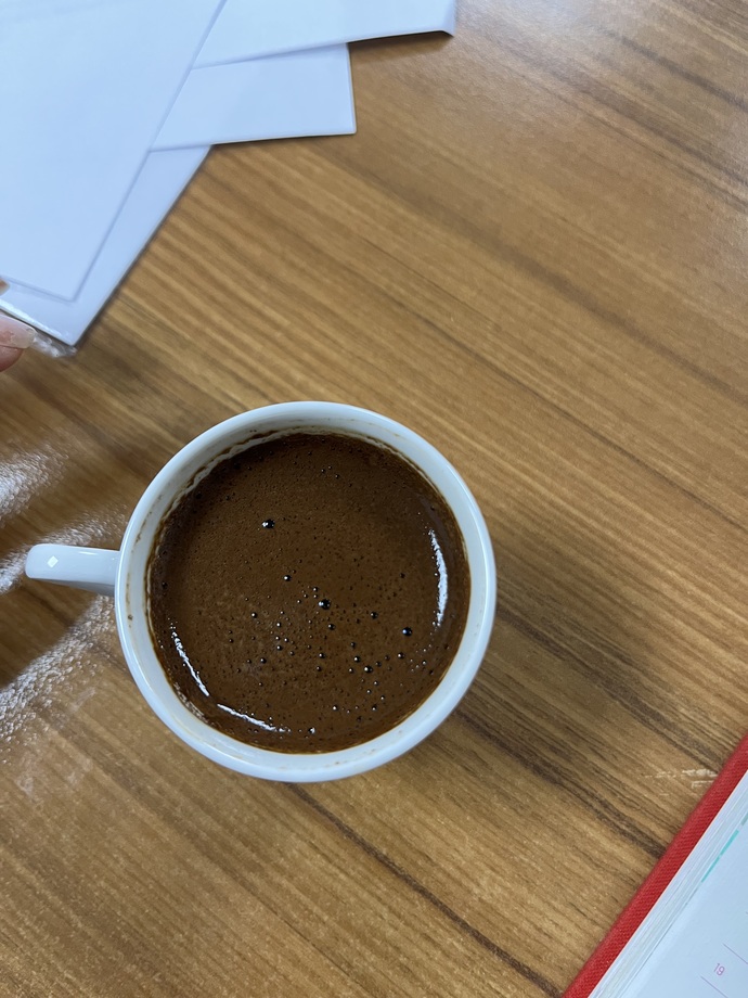 Kim kahve içmek ister?