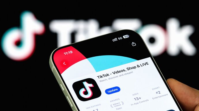 Tiktok kullanmayan kaç kişi kaldık?