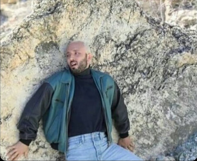 Yolda akrabalarınızdan birini görünce görmezden gelip saklanır mısınız?