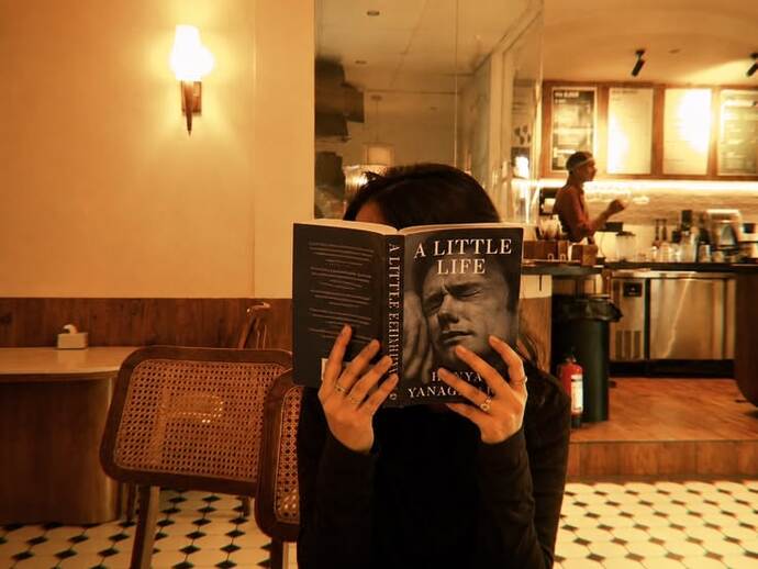 Sevdiğiniz bir türe göre size kitap önereyim mi?