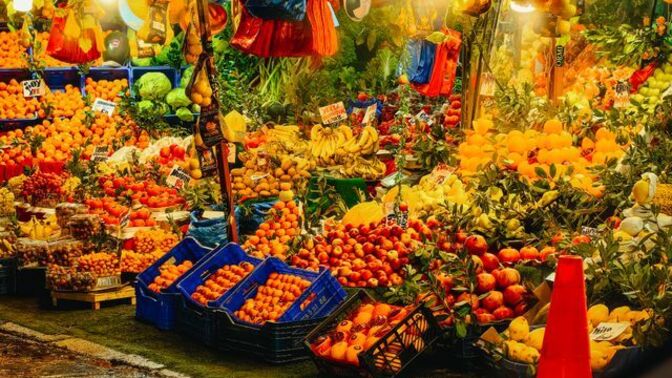 Bu sene pazarlarda ve marketlerde ürün bolluğu neden arttı, sizce sebebi ne?
