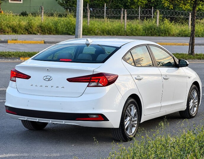 Hyundai Elantra (AD) kasa nasıl araba sizce?