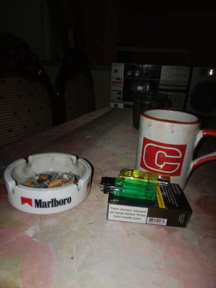 Şu an gece kahvesi mi içilir, yoksa günaydın kahvesi mi?