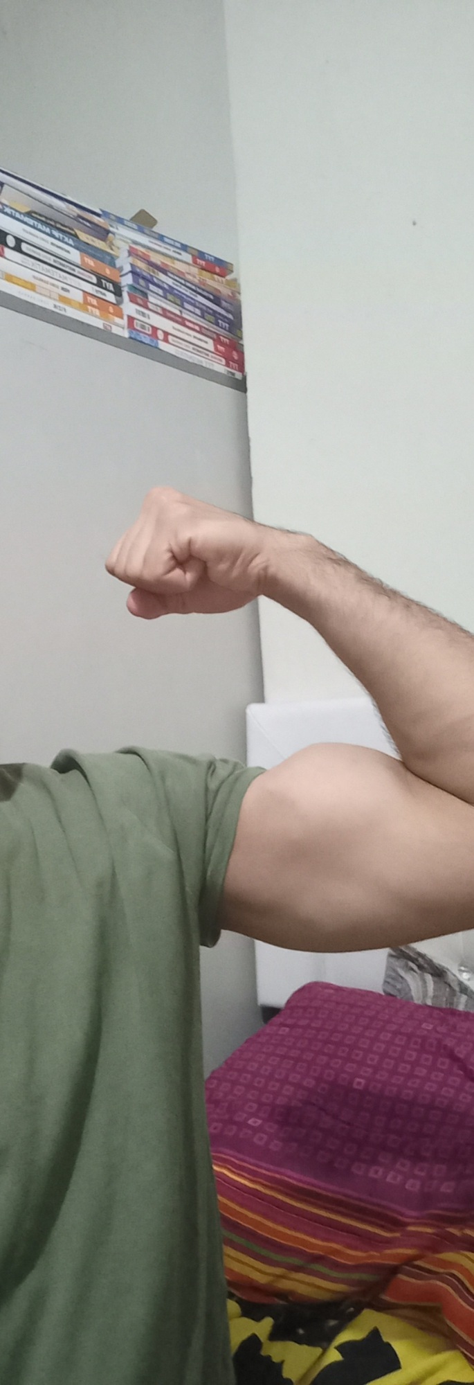 Şu kolumla sevgilimi bulamadım ey ahali daha ne olsun?