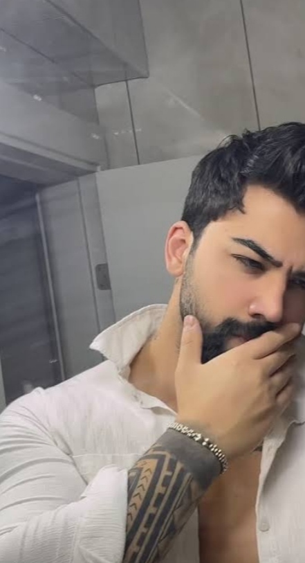 Erkeğin kalbi nerde atar 🤣?