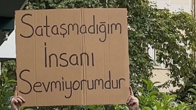 Sevdiğin insanlarla uğraşıp onları sinir etmeyi sever misin?