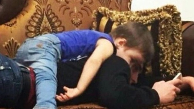 Sizden küçük amcanız halanız , dayınız teyzeniz var mı?