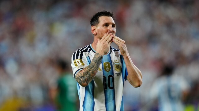 Messi Son Kez Sahada! Ne Düşünüyorsunuz?