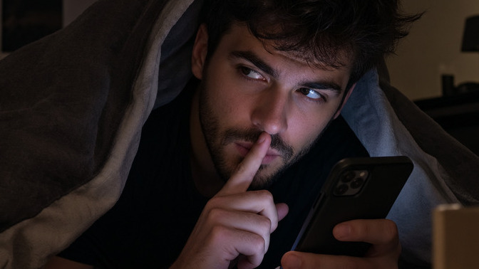 Telefonunuzda özel şeylerinizi sakladığınız şifreli veya gizli bir dosyanız var mı?