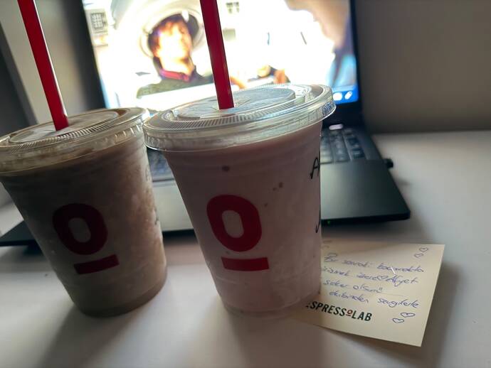 Milkshake içtin mi?😋 Sever misin?