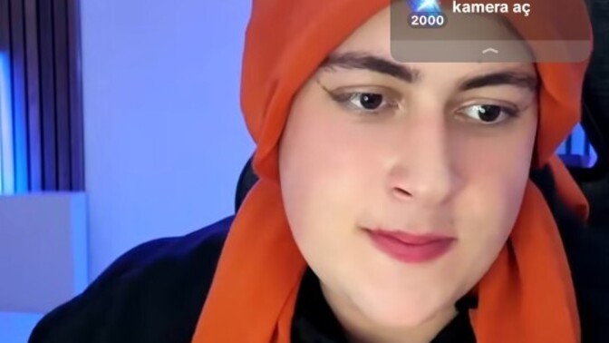 İzlemeyi sevdiğiniz yayıncılar var mı?