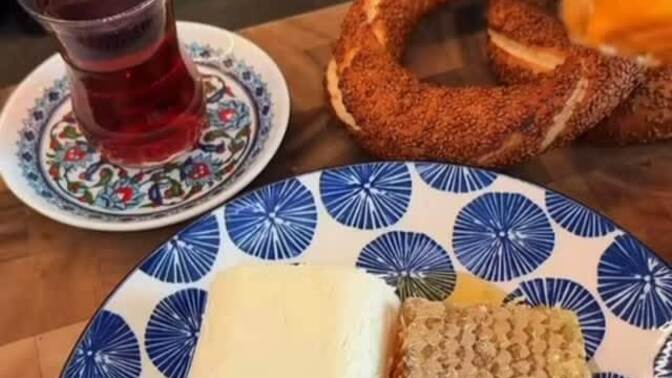 Balı kaymakla mı, tereyağıyla mı yersin?