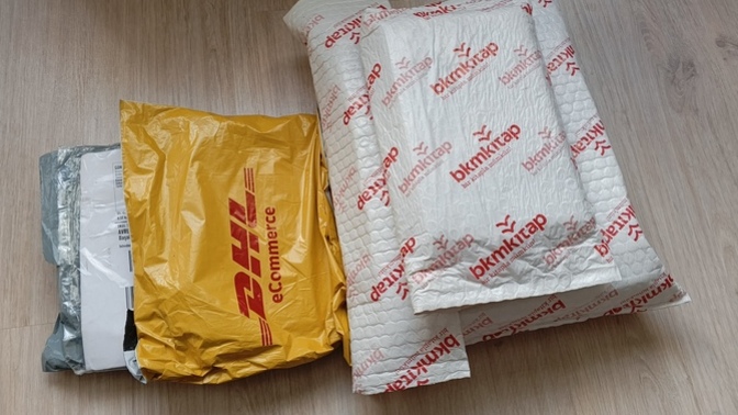 Kargo paketlerini açmayı sever misiniz?