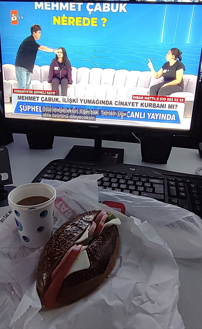 Pazar kahvaltısının olmazsa olmaz eşlikçisi sizce nedir?
