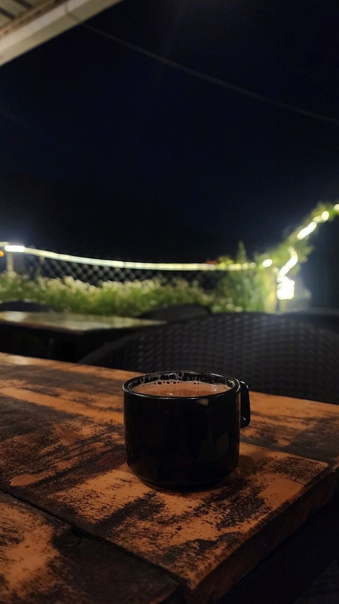 Arada bir tek başınıza bir kafeye oturup kahve içiyor musunuz?