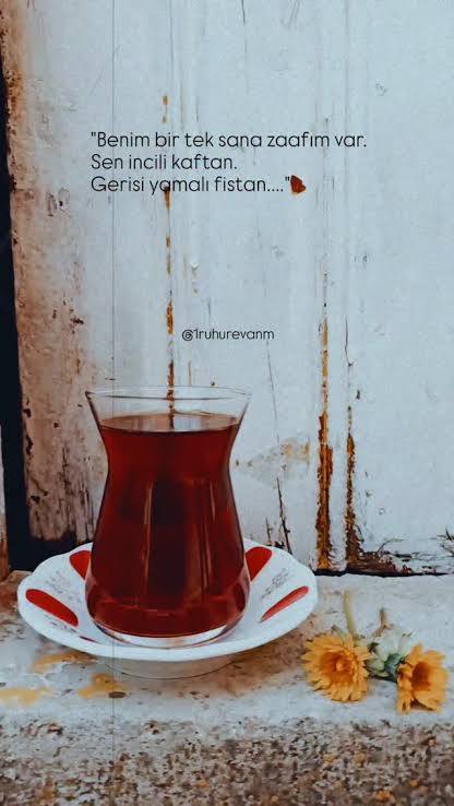 İçinizden “Lütfen bana yazma benim sana zaafım var” dediğiniz biri var mı?