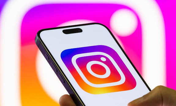 Kızlar instagramını niye dondurur?