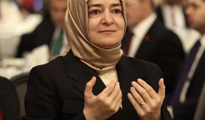 Yüce Allahin kocaman bir ailesi var Oyy ne güzel bir hadis duygulandım siz?