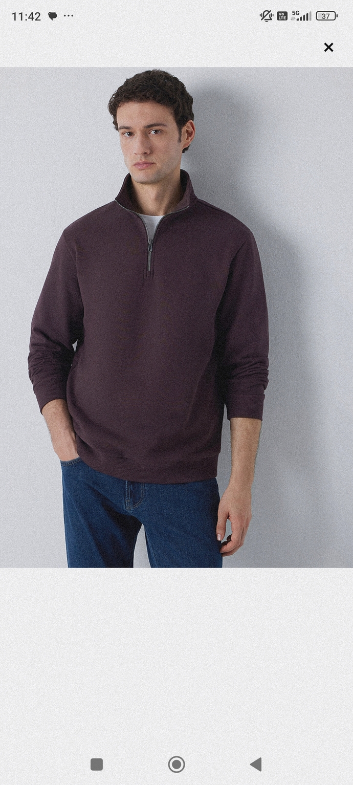bu sekil yarim fermuarli üstler kazak olarak mi daha cok yakisiyor sweatshirt olarak mi?