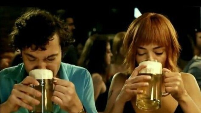 Aşırı alkol tüketen bir sevgiliniz olması sizi rahatsız eder mi?