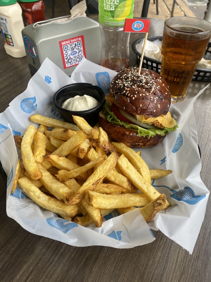 Sabah kahvaltısında hamburger yenir mi?