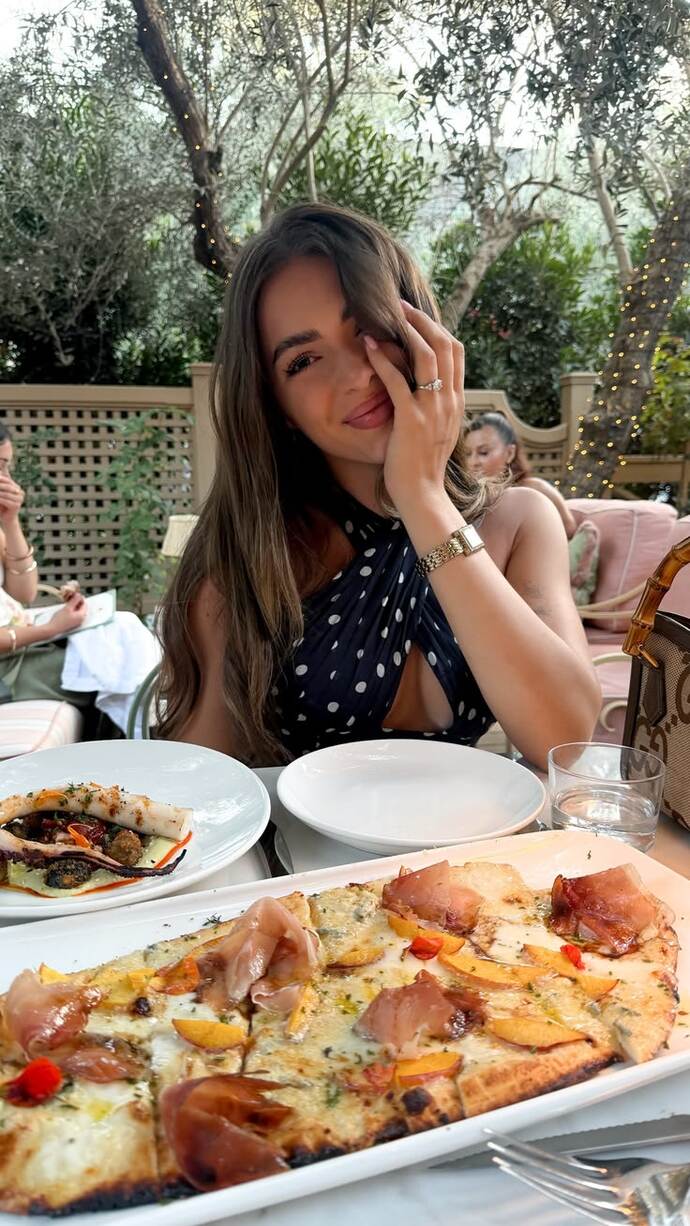 Yemek yapmayı mı daha çok seversin, yoksa hazırlanmış bir yemeği yemeyi mi?