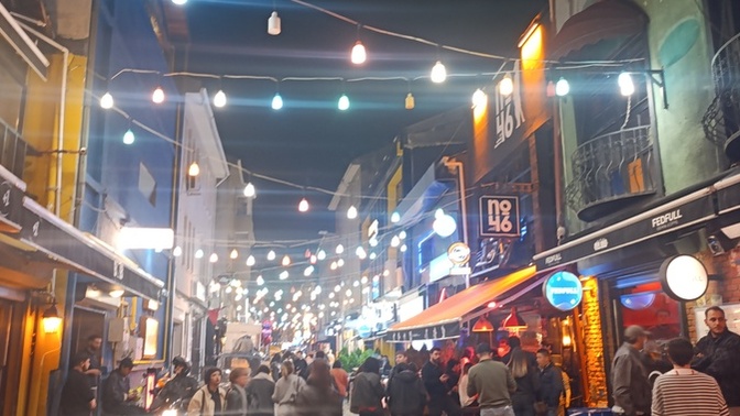 Işıklar bir yeri guzellestirir mi.. kandirir mi büyüsüne sizi?